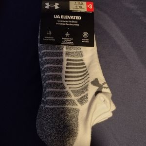 New WOT Under Armour  No Show Socks